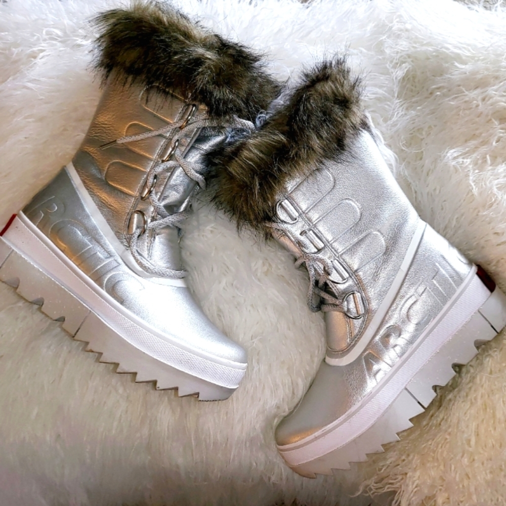 Sorel Joan of Arctic Boots sz 8.5